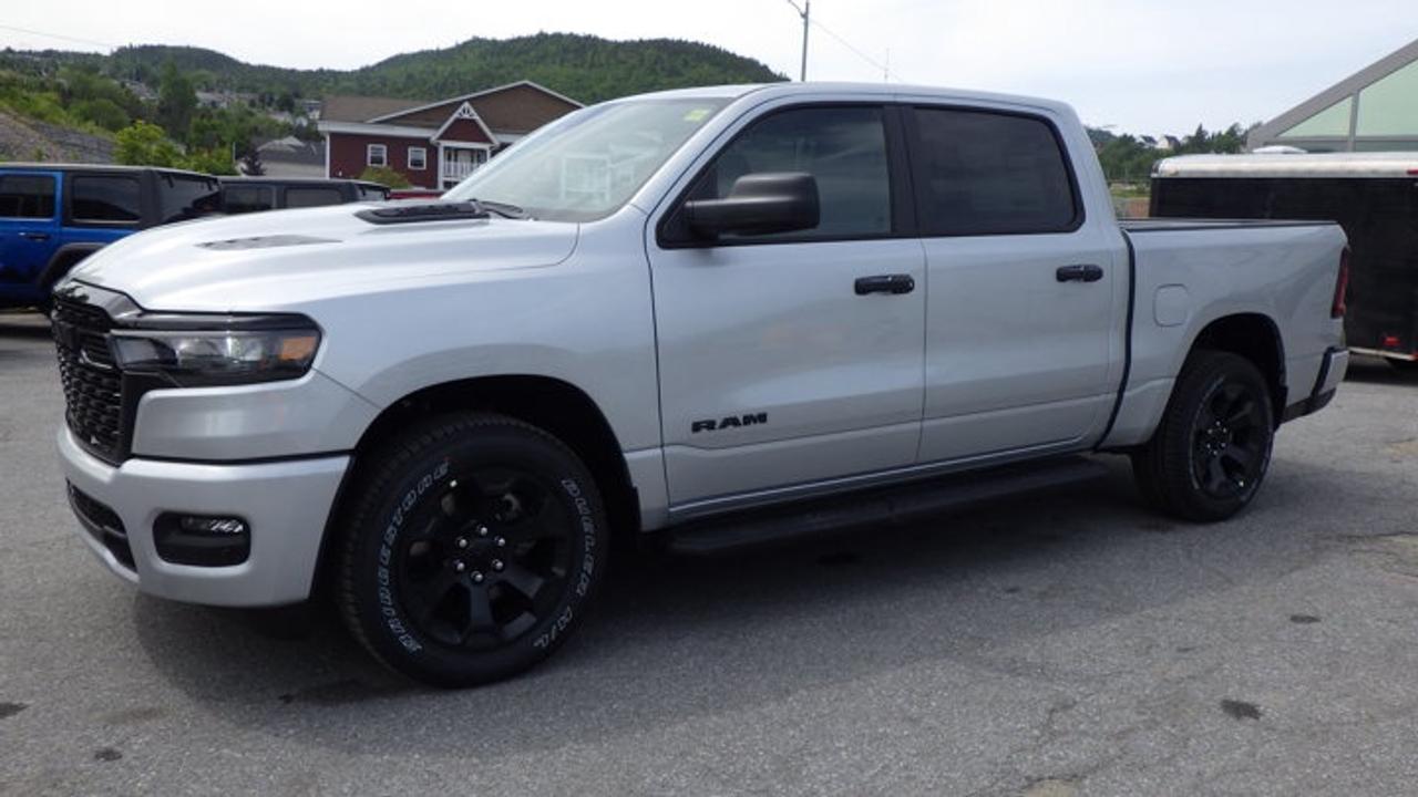 Express 4x4 Crew Cab 57 Box, 8-Speed Automatic w/OD, Twin Turbo Regular Gasoline I-6 3.0 L/183