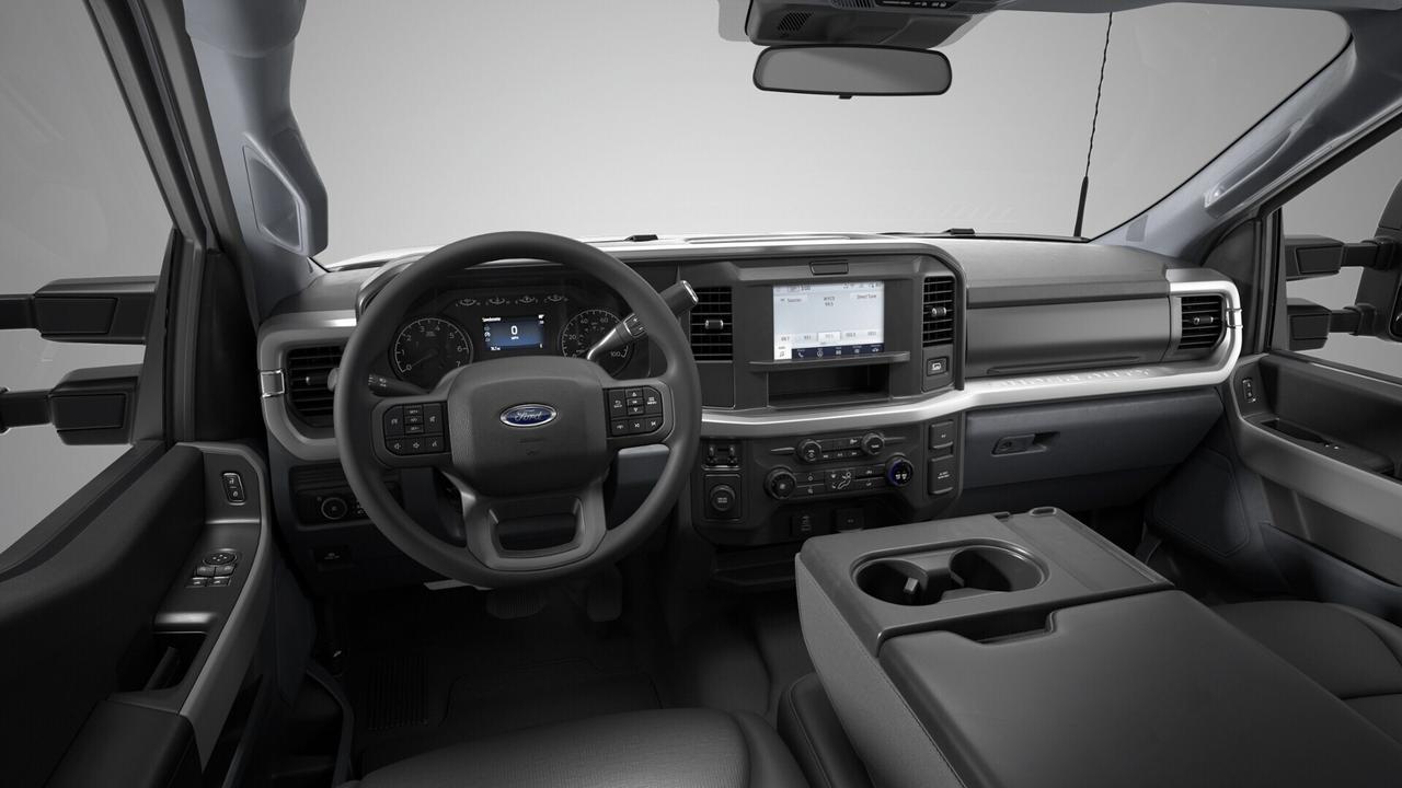 2026 Ford F-550 XLT Photo