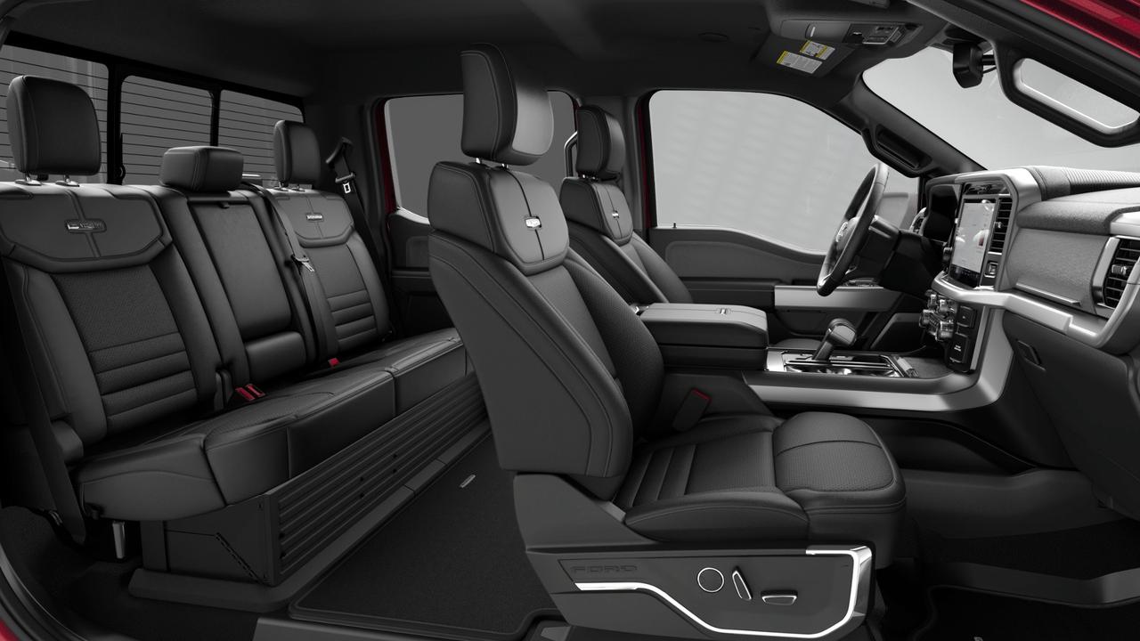 2026 Ford F-150 Platinum Photo3