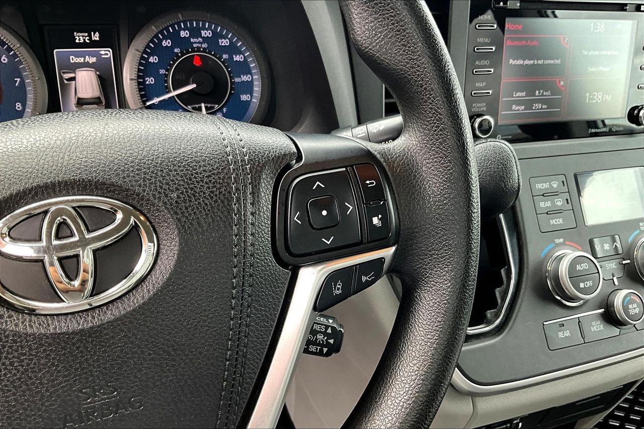 2020 Toyota Sienna 8 PASSENGER Photo