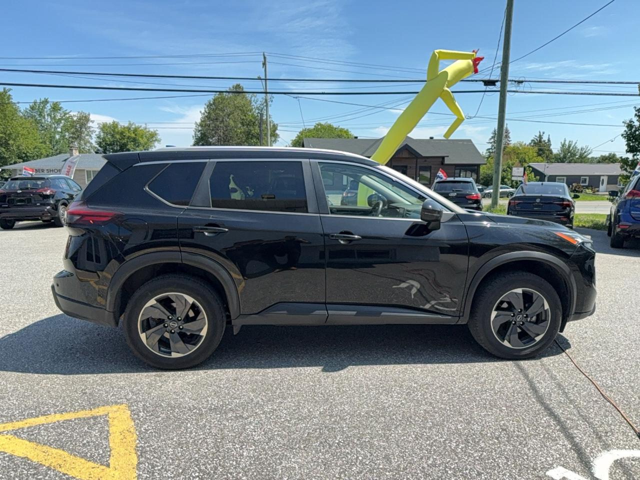 2024 Nissan Rogue SV-AWD-MOONROOF-HEATED SEATS-HEATED WHEEL-LOADED Photo