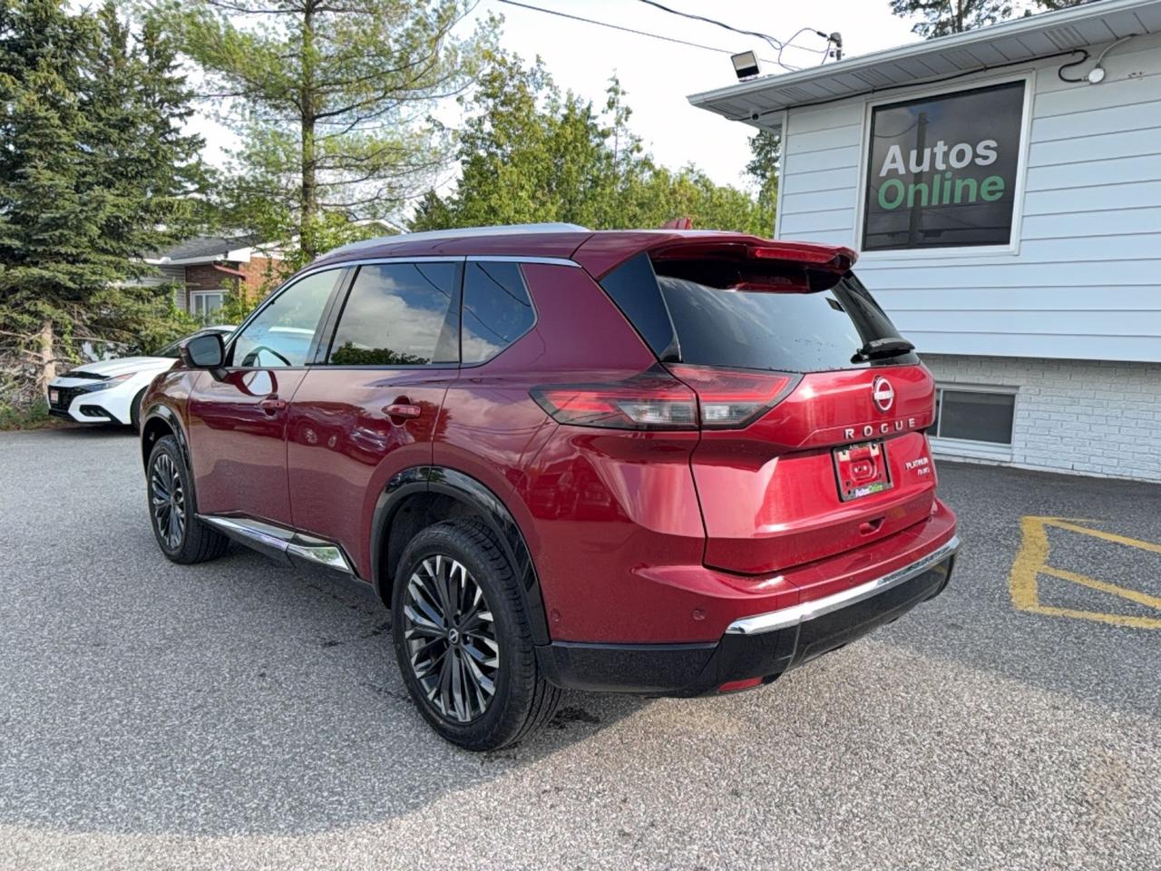 2024 Nissan Rogue PLATINUM-BOSE-NAV-360CAM-DRIVE ASSIST -PANOROOF Photo2