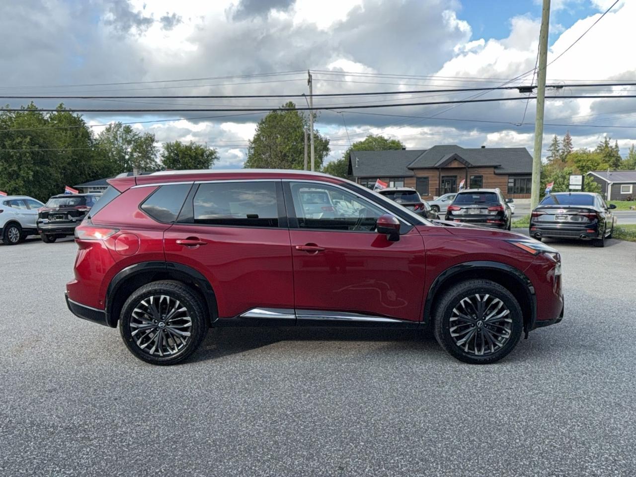 2024 Nissan Rogue PLATINUM-BOSE-NAV-360CAM-DRIVE ASSIST -PANOROOF Photo