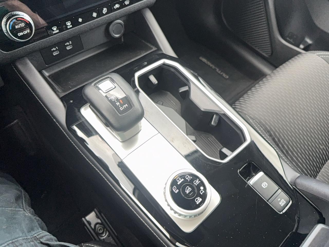 2025 Mitsubishi Outlander ES