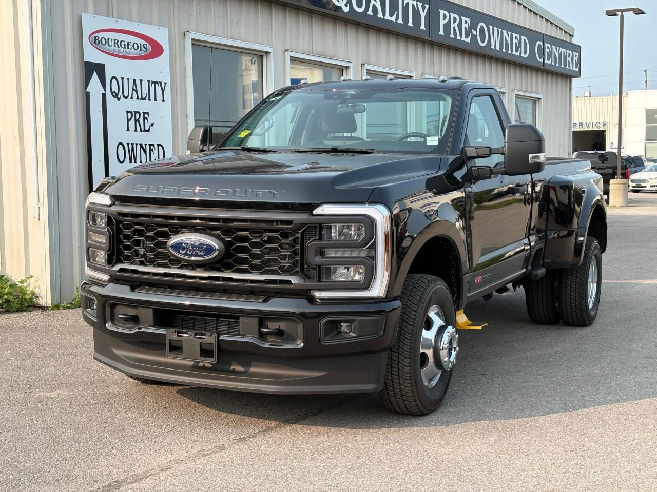 2026 Ford F-350 Super Duty DRW XL 4WD Reg Cab 8' Box Photo