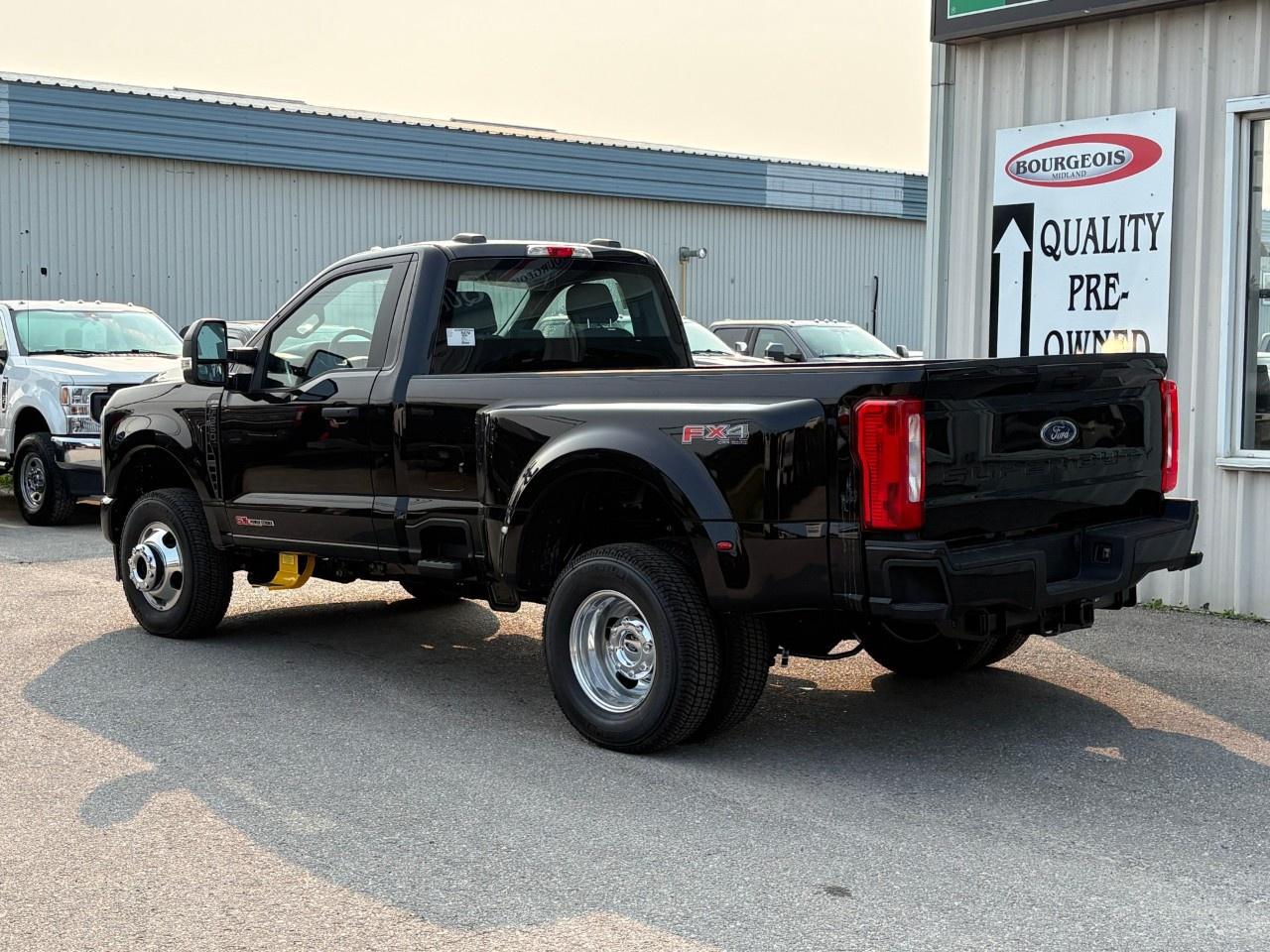 2026 Ford F-350 Super Duty DRW XL 4WD Reg Cab 8' Box Photo