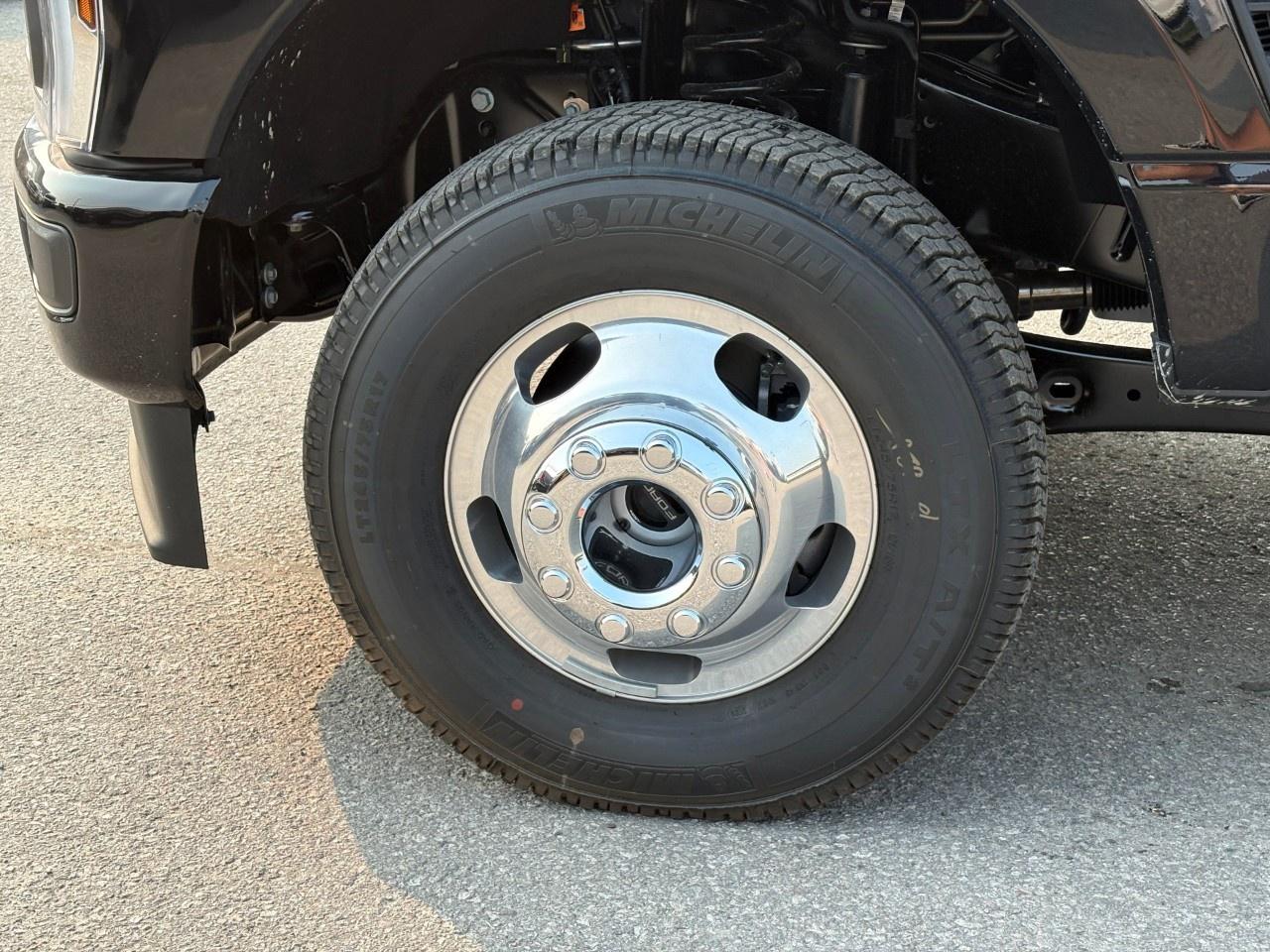 2026 Ford F-350 Super Duty DRW XL 4WD Reg Cab 8' Box Photo
