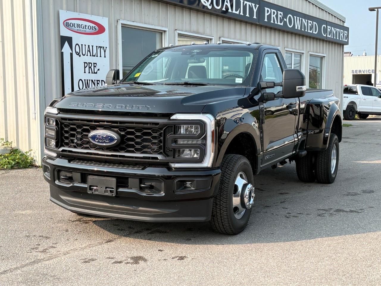 2026 Ford F-350 Super Duty DRW XL 4WD Reg Cab 8' Box Photo