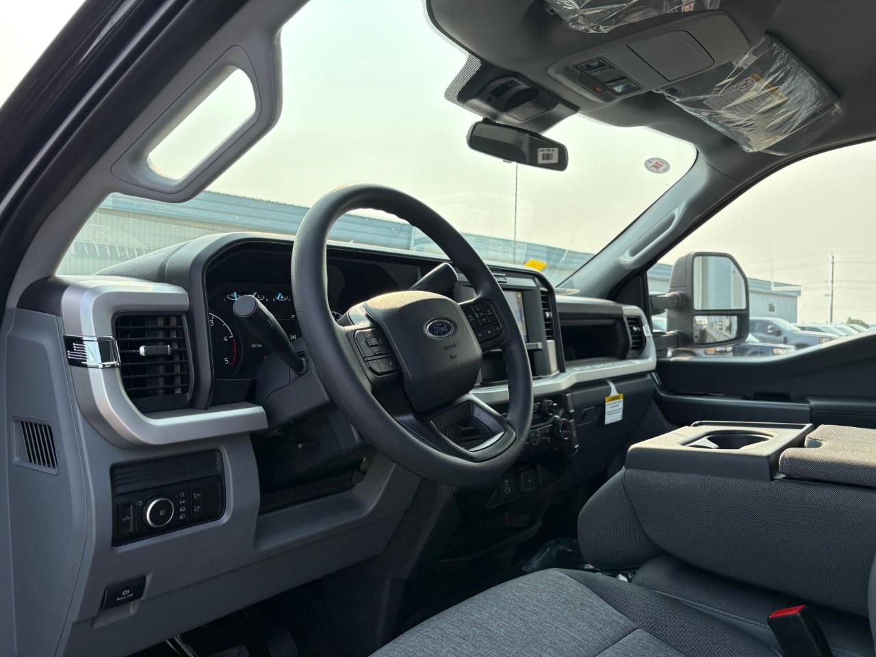 2026 Ford F-350 Super Duty DRW XL 4WD Reg Cab 8' Box Photo