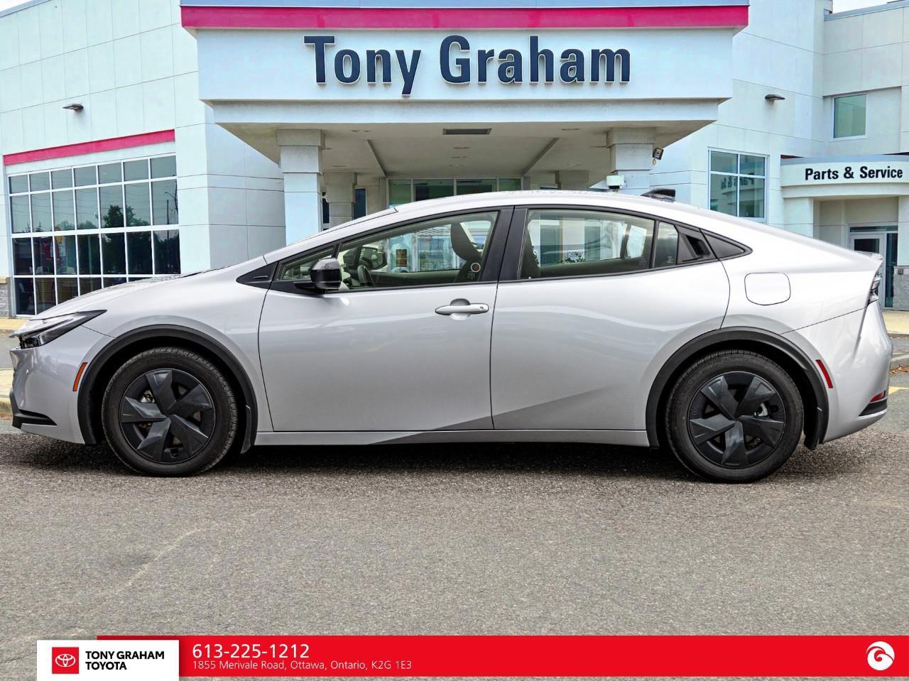 2026 Toyota Prius Plug-In Hybrid SE Photo