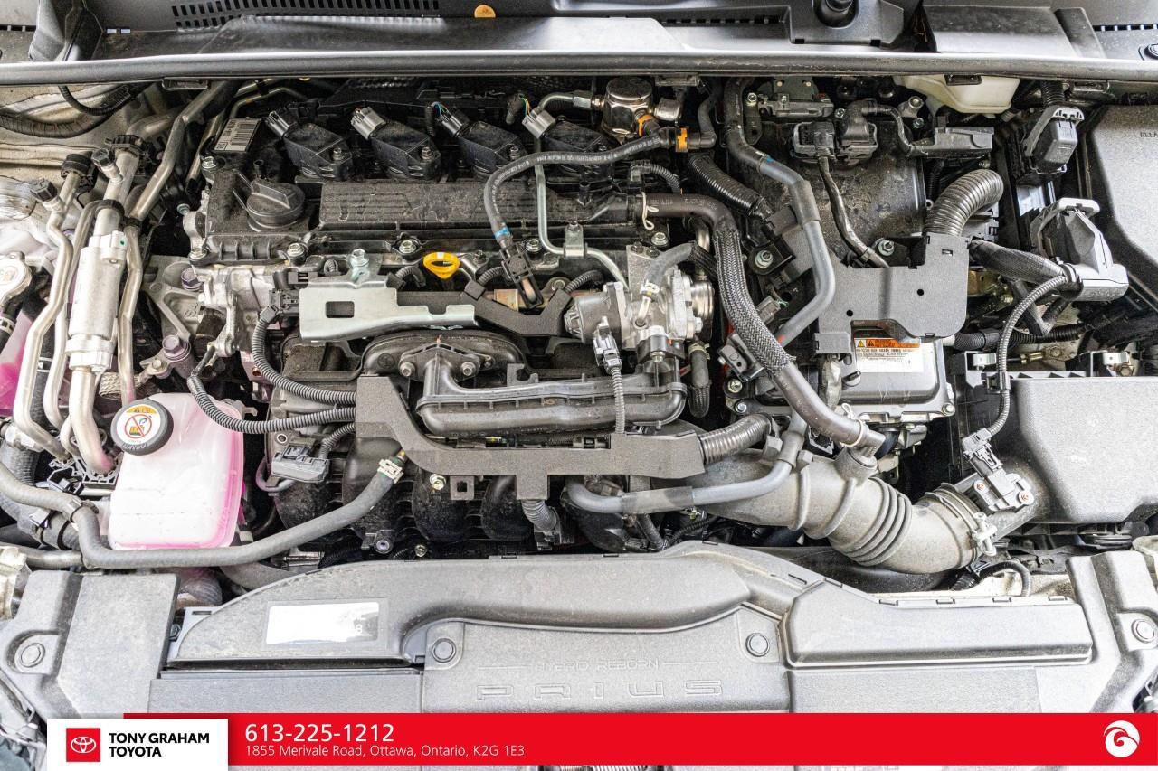 2026 Toyota Prius Plug-In Hybrid SE Photo