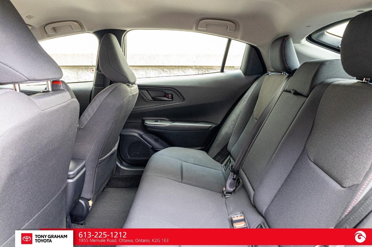 2026 Toyota Prius Plug-In Hybrid SE Photo