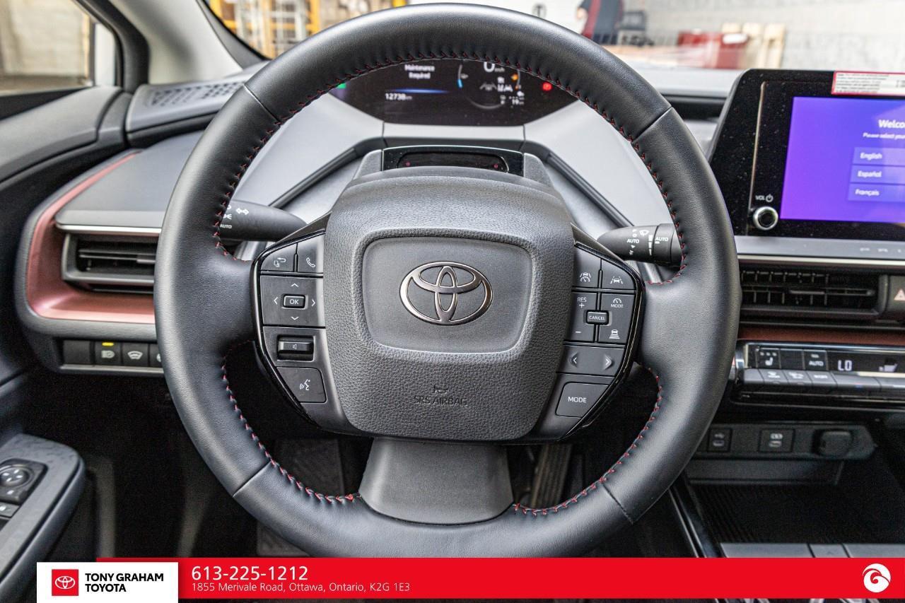 2026 Toyota Prius Plug-In Hybrid SE Photo