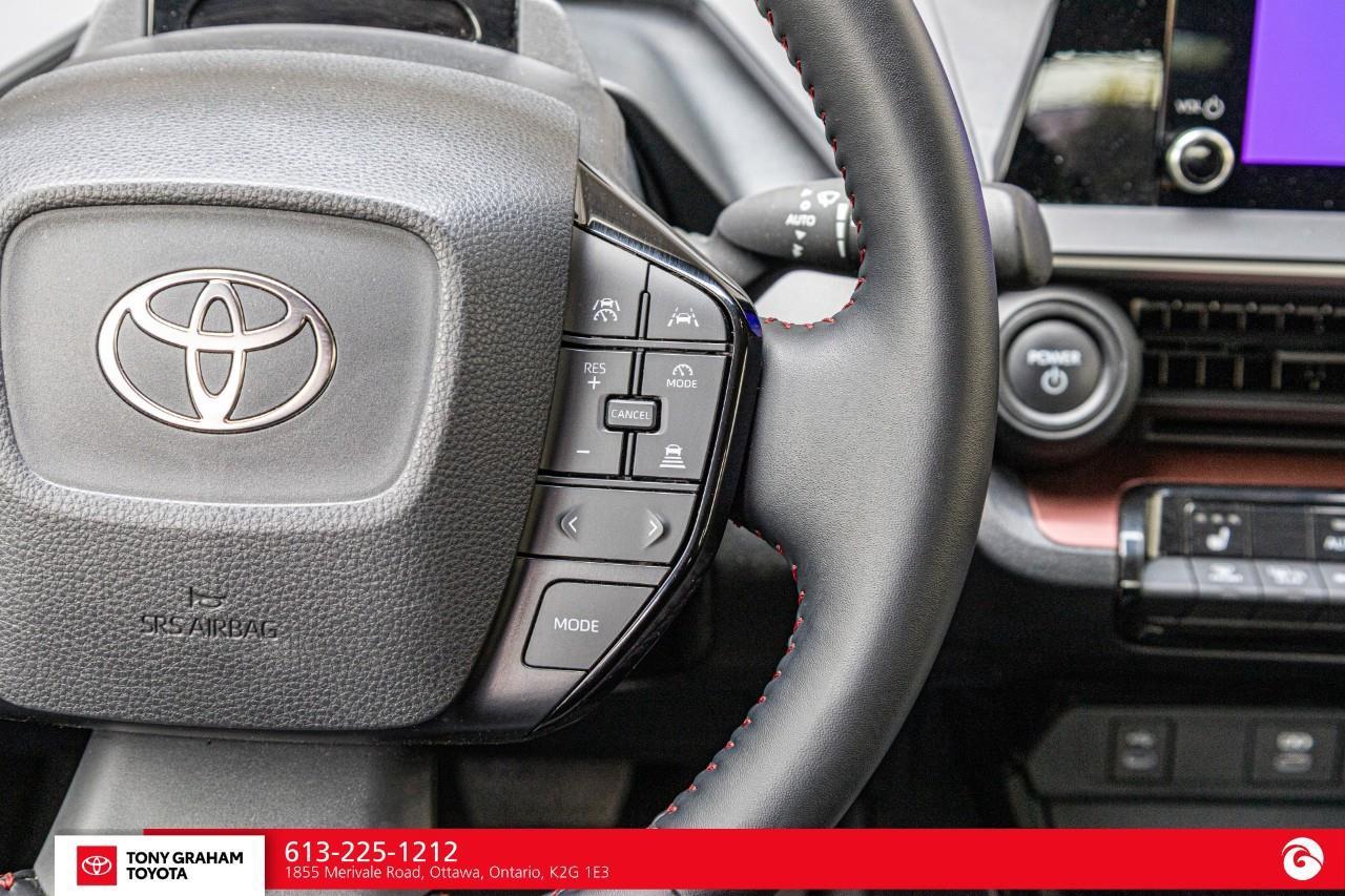 2026 Toyota Prius Plug-In Hybrid SE Photo