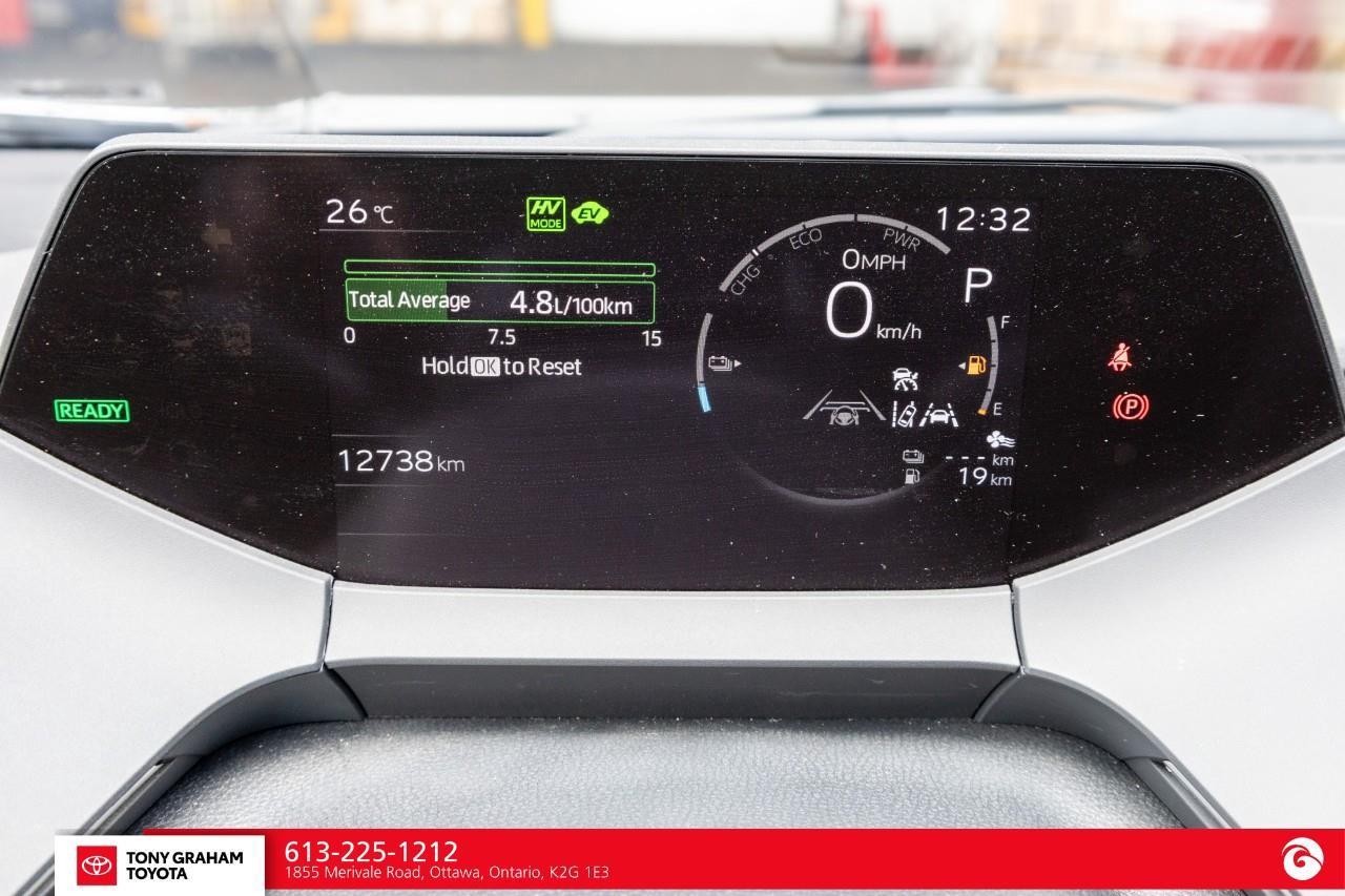 2026 Toyota Prius Plug-In Hybrid SE Photo