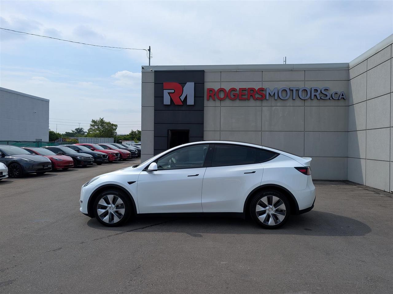 2022 Tesla Model Y LONG RANGE AWD - DUAL MOTOR Photo