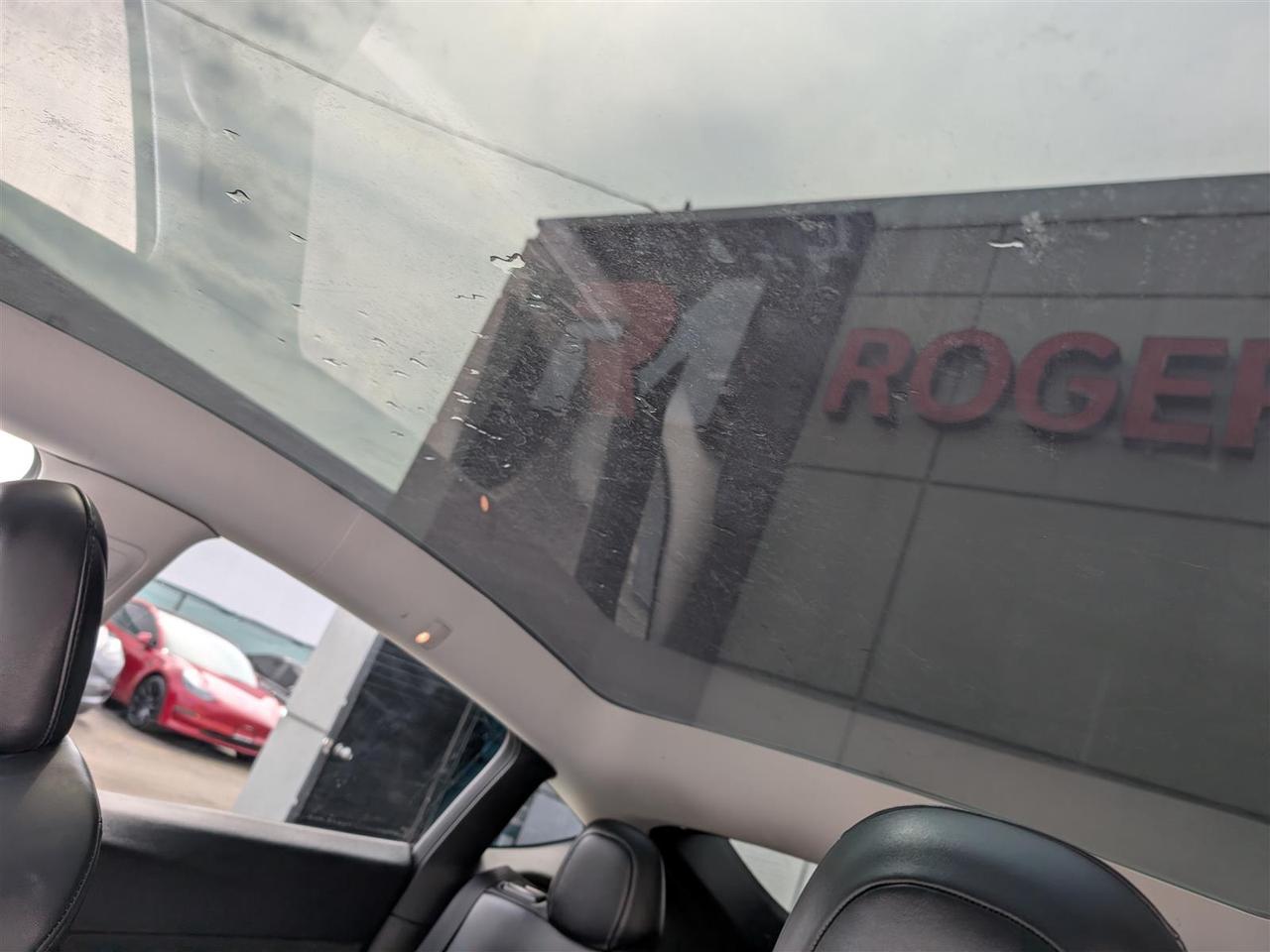2022 Tesla Model Y LONG RANGE AWD - DUAL MOTOR Photo