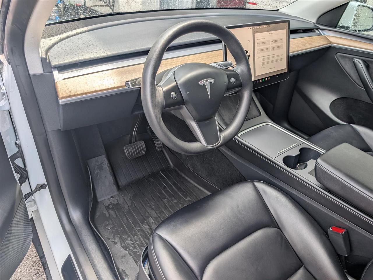 2022 Tesla Model Y LONG RANGE AWD - DUAL MOTOR Photo
