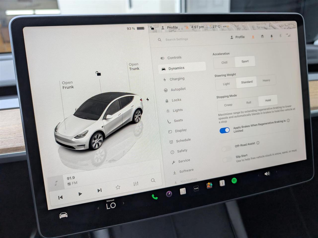 2022 Tesla Model Y LONG RANGE AWD - DUAL MOTOR Photo