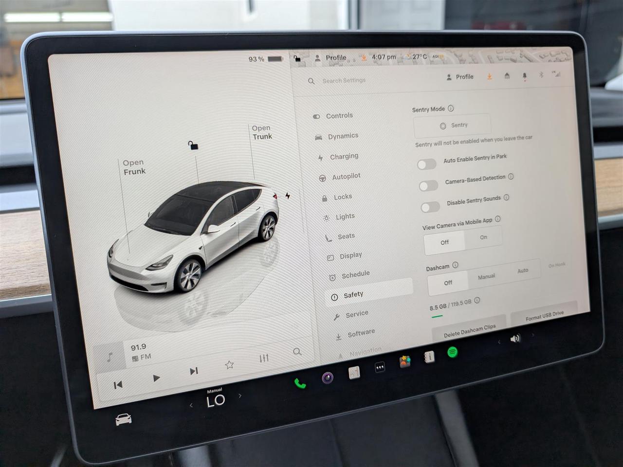 2022 Tesla Model Y LONG RANGE AWD - DUAL MOTOR Photo