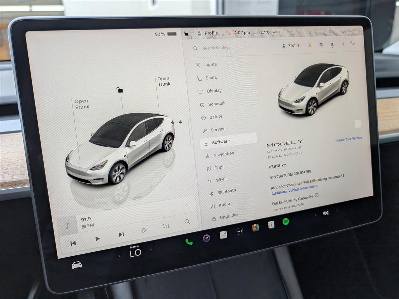 2022 Tesla Model Y LONG RANGE AWD - DUAL MOTOR Photo