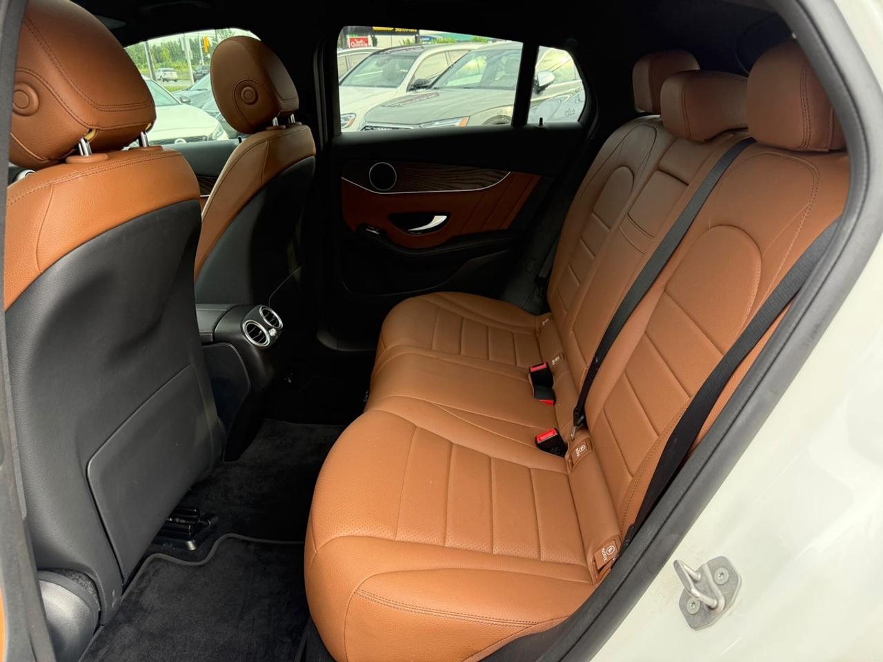 2020 Mercedes-Benz GLC GLC 300 Photo