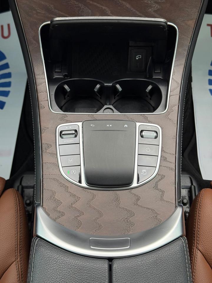 2020 Mercedes-Benz GLC GLC 300 Photo