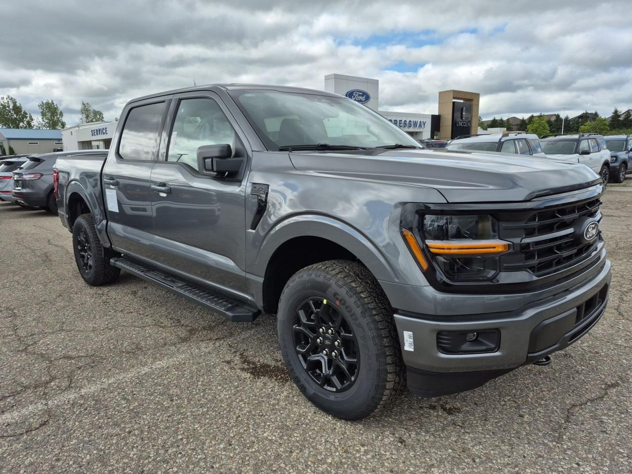 2026 Ford F-150 XLT, BLACK APPEARANCE PKG, TOW/HAUL PKG, SYNC4 Photo2