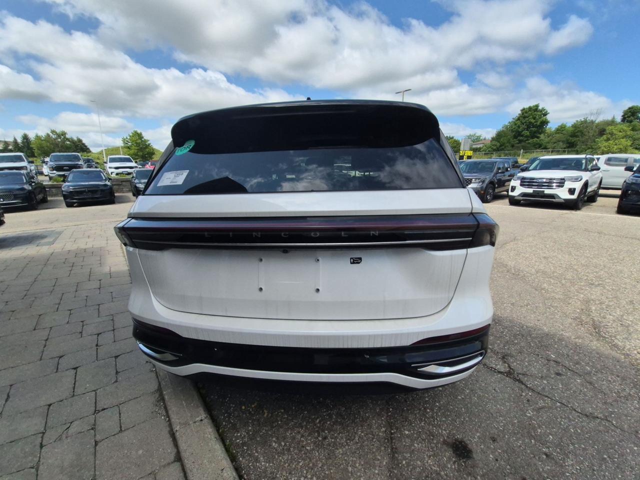 2026 Lincoln Nautilus RESERVE, BLUECRUISE, PANORAMIC ROOF, PHONE AS KEY Photo2