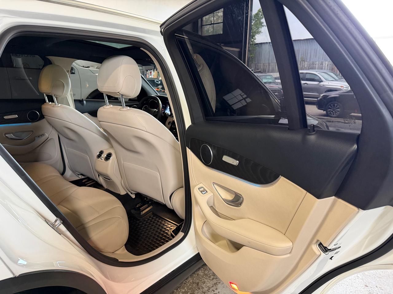 2019 Mercedes-Benz GLC-Class AMG WHEELS | PANO SUNROOF| 4 MATIC| WOODGRIAN TRIM Photo