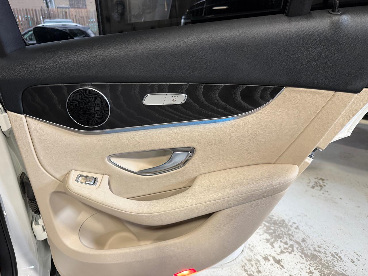 2019 Mercedes-Benz GLC-Class AMG WHEELS | PANO SUNROOF| 4 MATIC| WOODGRIAN TRIM Photo