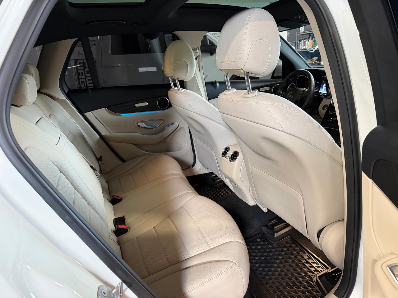 2019 Mercedes-Benz GLC-Class AMG WHEELS | PANO SUNROOF| 4 MATIC| WOODGRIAN TRIM Photo