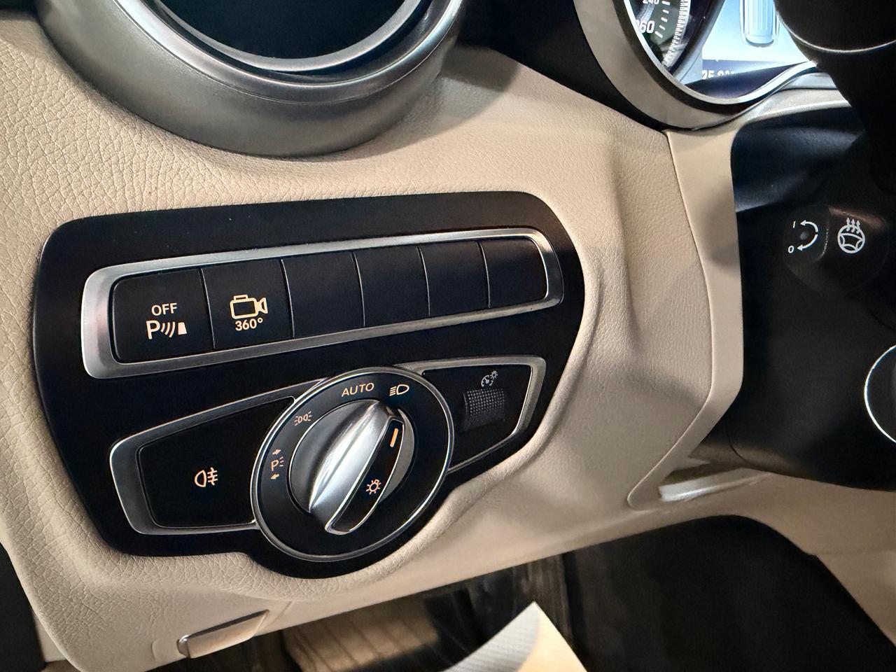 2019 Mercedes-Benz GLC-Class AMG WHEELS | PANO SUNROOF| 4 MATIC| WOODGRIAN TRIM Photo