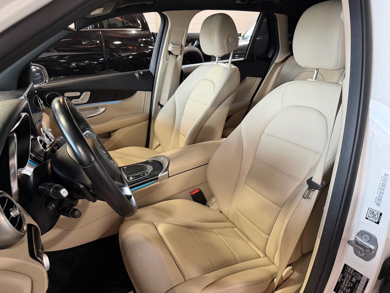 2019 Mercedes-Benz GLC-Class AMG WHEELS | PANO SUNROOF| 4 MATIC| WOODGRIAN TRIM Photo