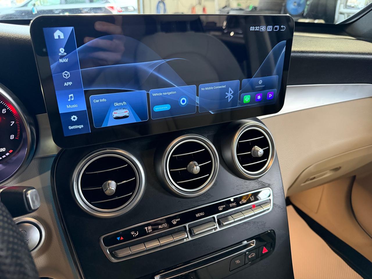 2019 Mercedes-Benz GLC-Class AMG WHEELS | PANO SUNROOF| 4 MATIC| WOODGRIAN TRIM Photo