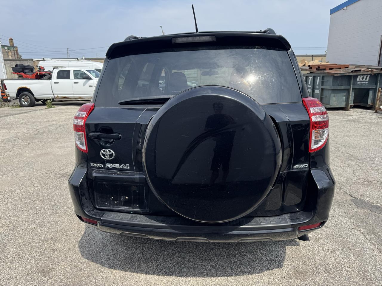 2010 Toyota RAV4 AWD V6 LOW KM Photo