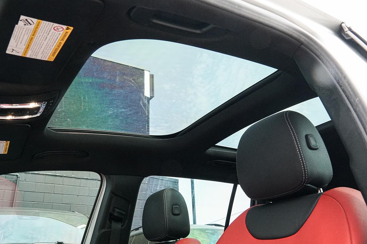 2021 Mercedes-Benz GLB AMG GLB 35 4MATIC | NAVI | PANO | RED INT | Photo