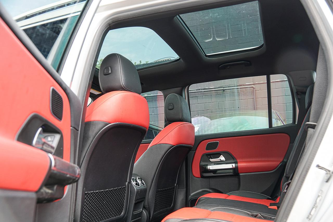 2021 Mercedes-Benz GLB AMG GLB 35 4MATIC | NAVI | PANO | RED INT | Photo