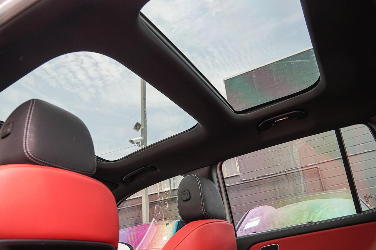 2021 Mercedes-Benz GLB AMG GLB 35 4MATIC | NAVI | PANO | RED INT | Photo