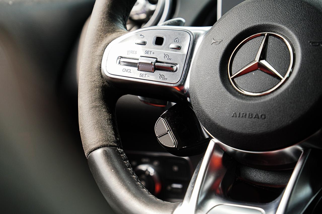 2021 Mercedes-Benz GLB AMG GLB 35 4MATIC | NAVI | PANO | RED INT | Photo