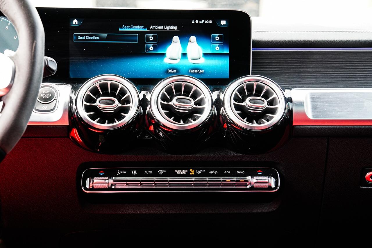2021 Mercedes-Benz GLB AMG GLB 35 4MATIC | NAVI | PANO | RED INT | Photo