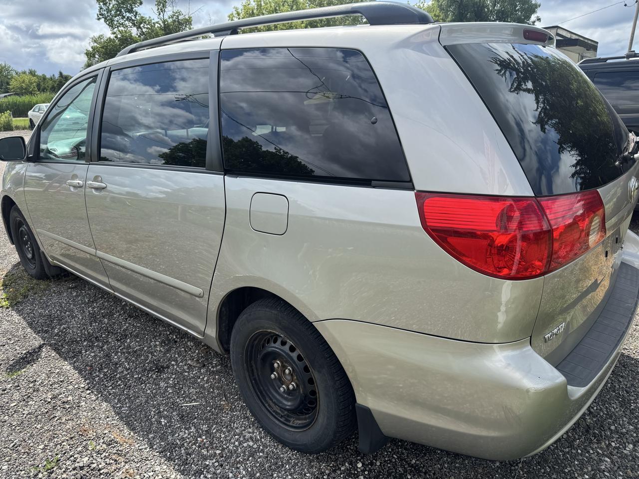2006 Toyota Sienna LE Photo3