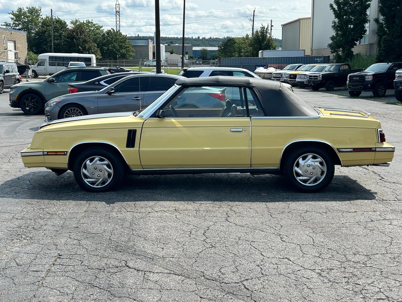 1985 Dodge 600 Convertible *RARE CLASSIC DODGE* Photo