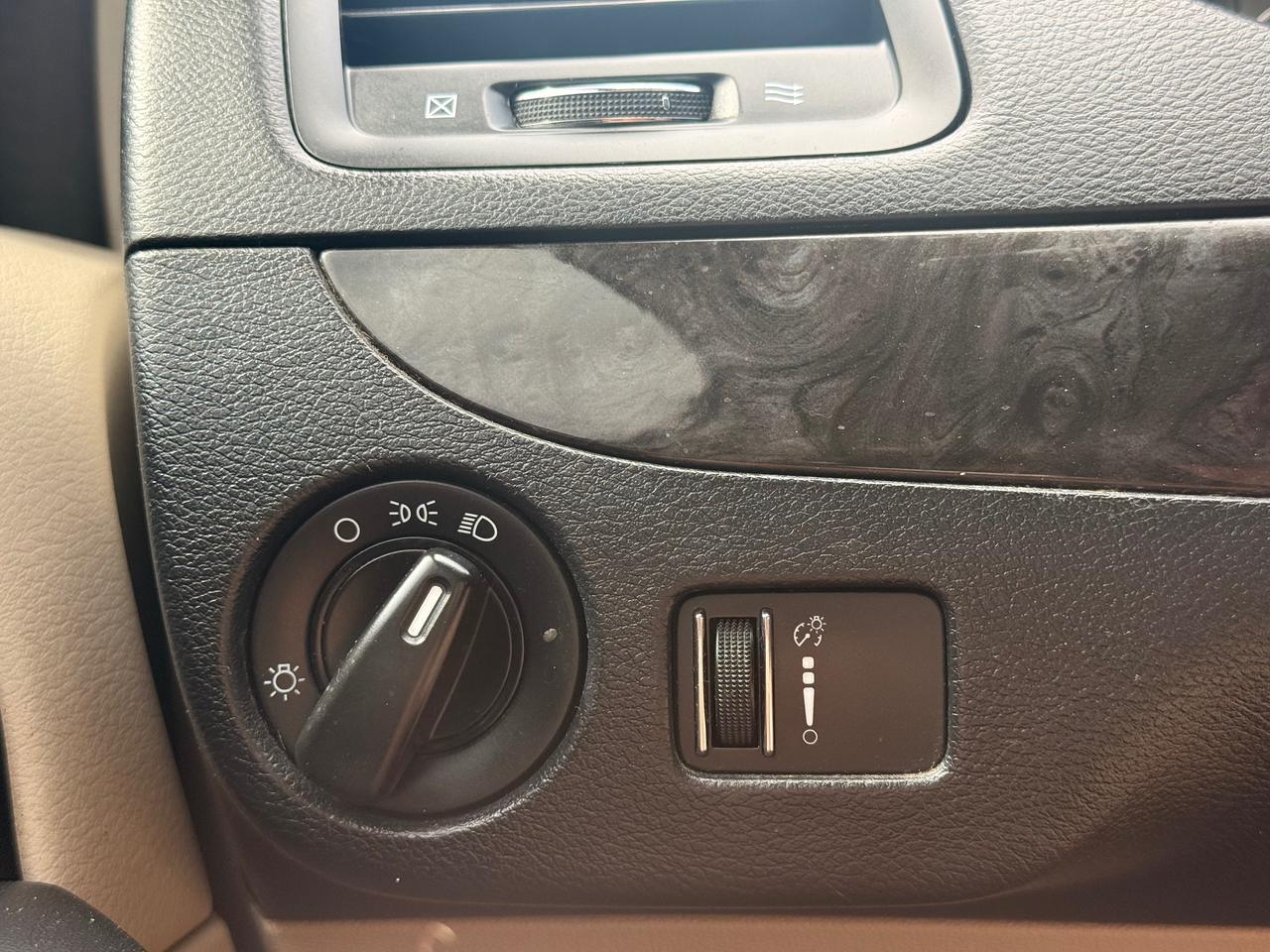 2016 Dodge Grand Caravan SXT Photo