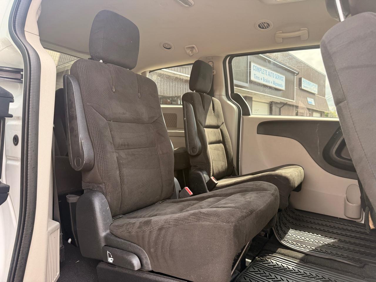 2016 Dodge Grand Caravan SXT Photo