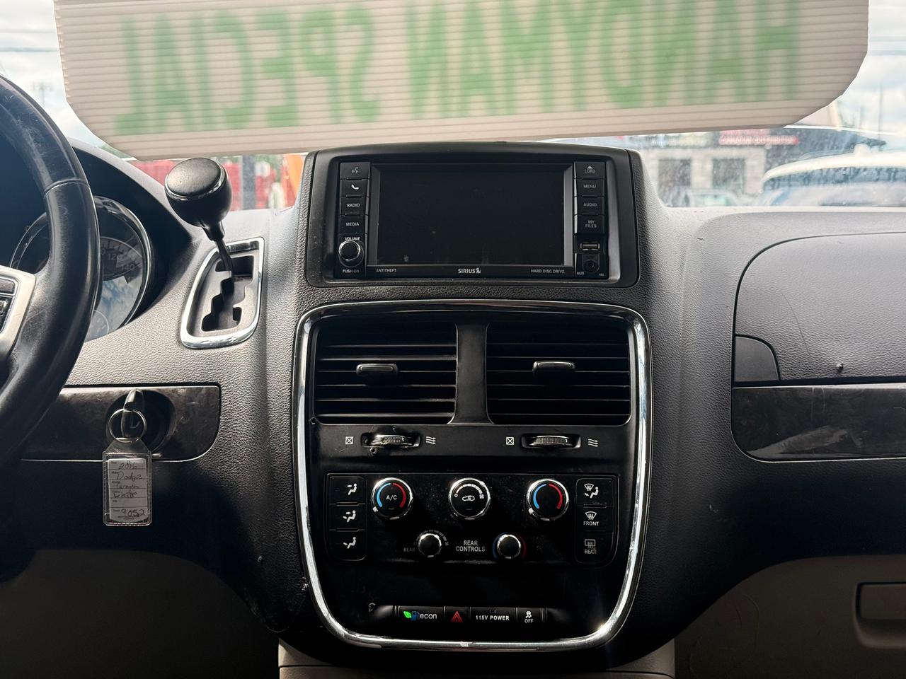 2016 Dodge Grand Caravan SXT Photo