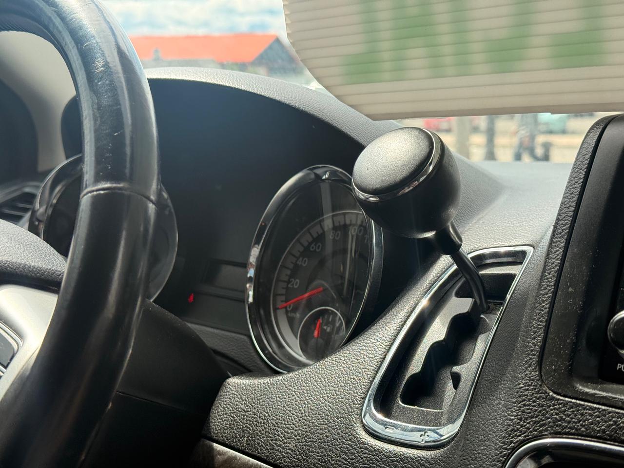 2016 Dodge Grand Caravan SXT Photo
