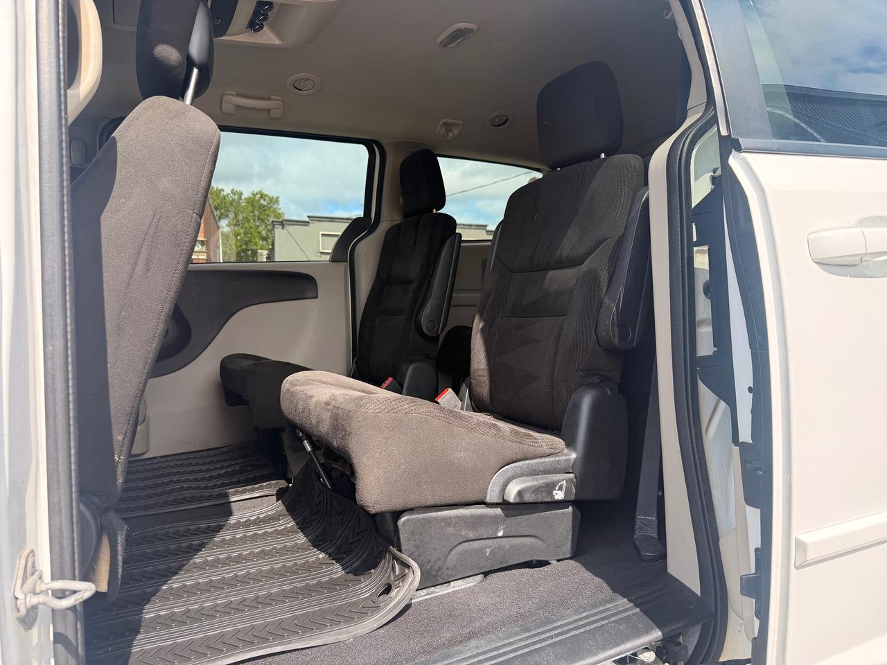 2016 Dodge Grand Caravan SXT Photo