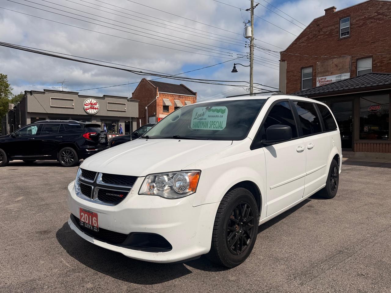 2016 Dodge Grand Caravan SXT Photo
