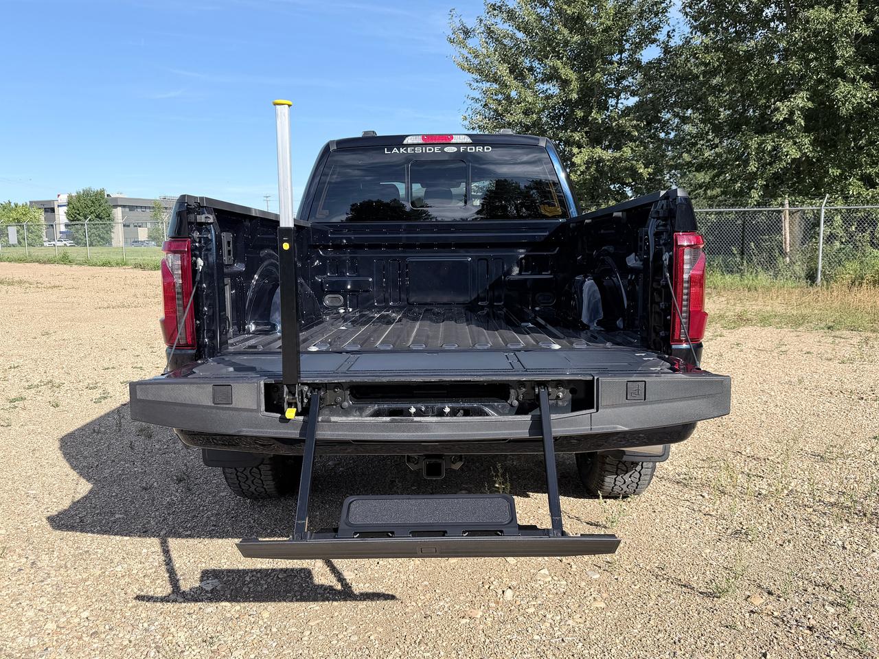 2026 Ford F-150 XLT Photo4